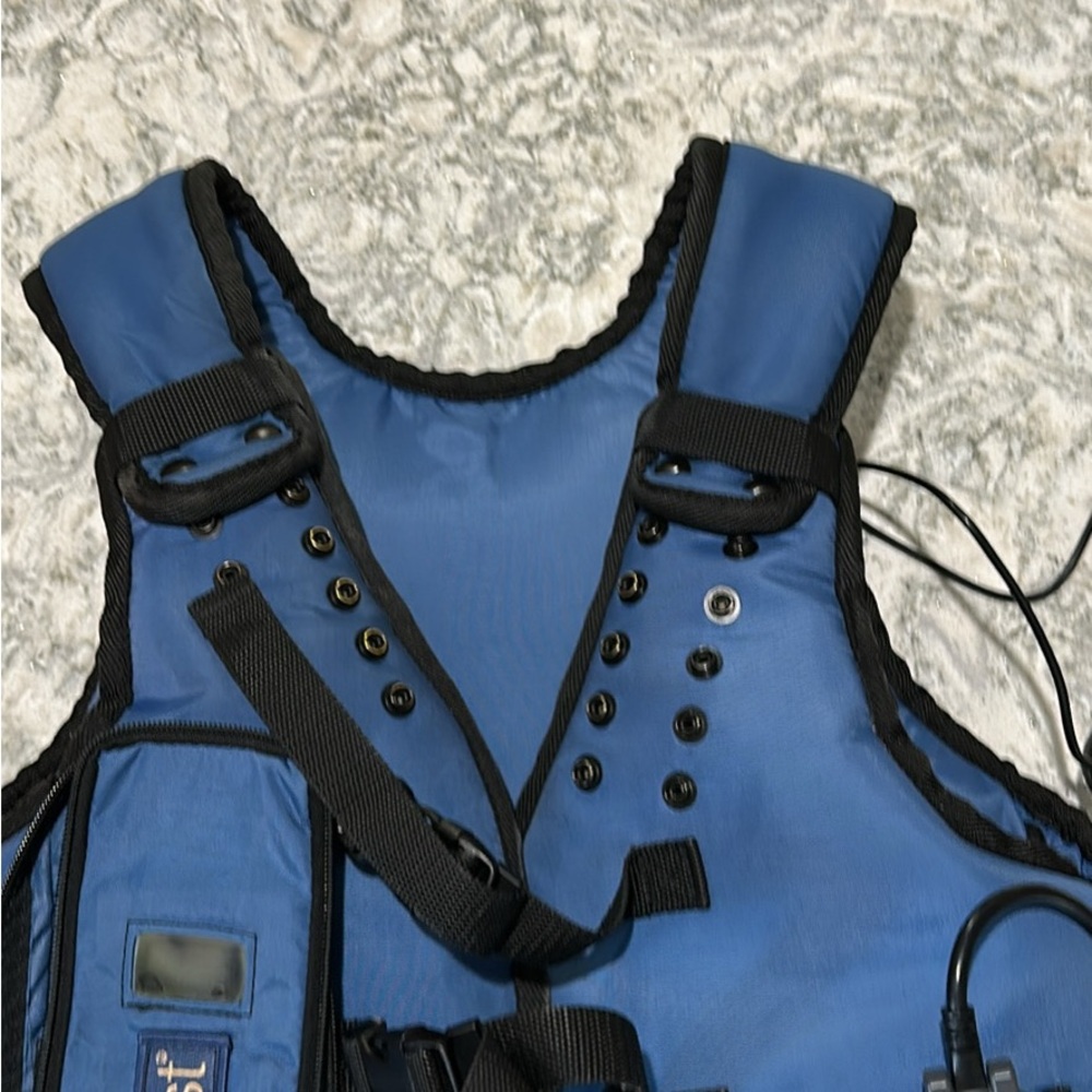 Blue Wearable Electronics Afflovest